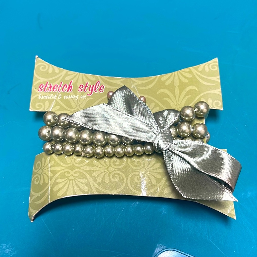 Bracelet & earring set